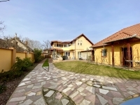 Eladó családi ház Debrecen, 400m2